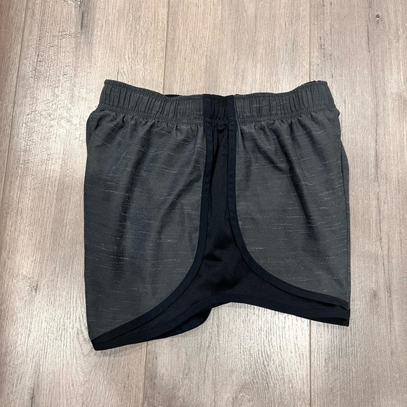Women Nike Dri Fit Running Shorts - Picture 4 of 6